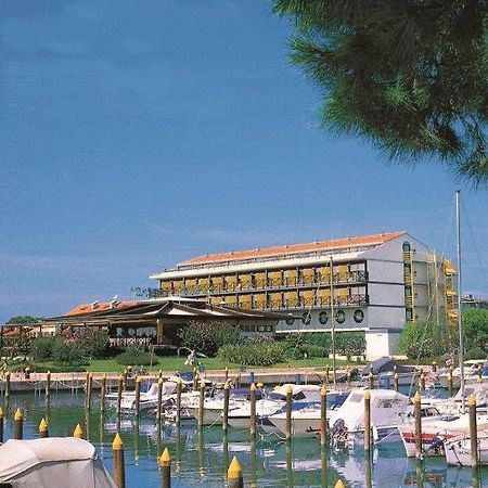 Hotel Marina Uno Lignano Sabbiadoro Exterior foto